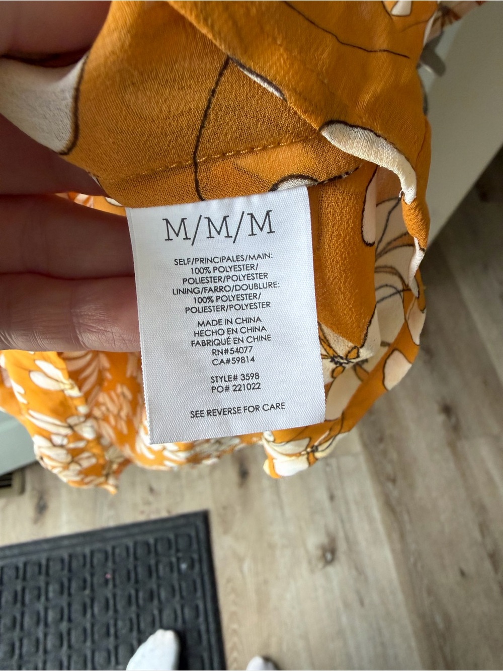 NWOT M double-lined V-Neck Floral Flowy Top in Mustard Yellow/White, CAbi - Picture 3 of 9
